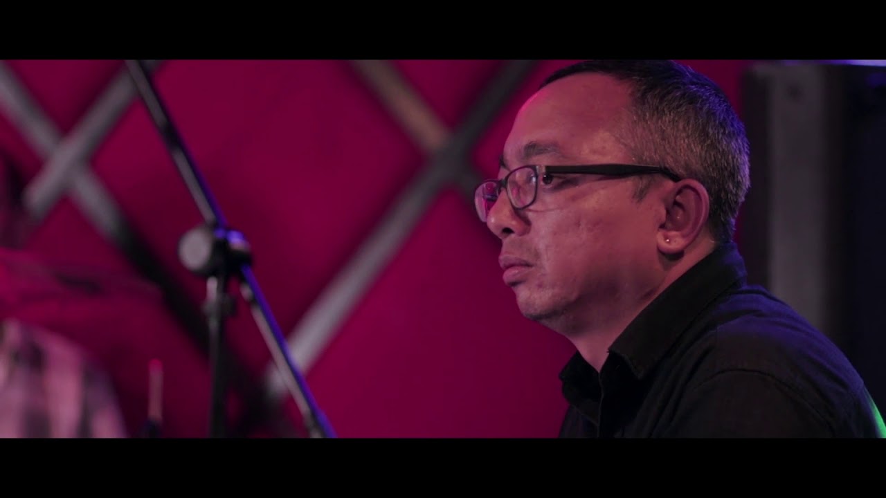 Guarda 4th Element - So Called Sweet Lines (Original) su YouTube Guarda 4th Element - So Called Sweet Lines (Original) su YouTube