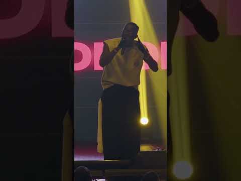 Akpororo can whine waist than Iyanya, flavour