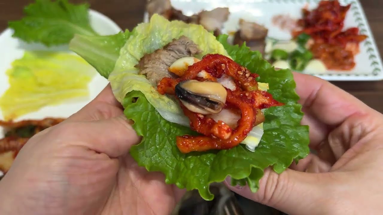 칼국수 보쌈 Korean Noodle Soup & Boiled Pork Wraps 먹방 k-food Real eating