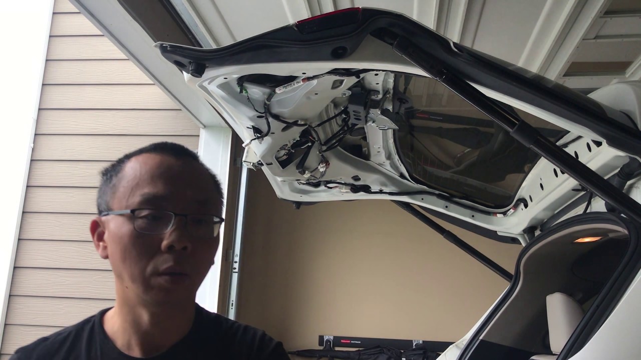 Honda Pilot tail light replacement