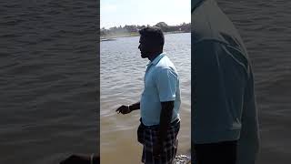 Shocked! How a Plastic Bottle + Maida Caught Mullet Fish #FishWithBottle #MulletMadness