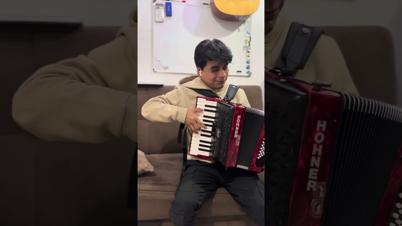 De Uno Y De Todos Los Modos (Acordeón de Teclas )