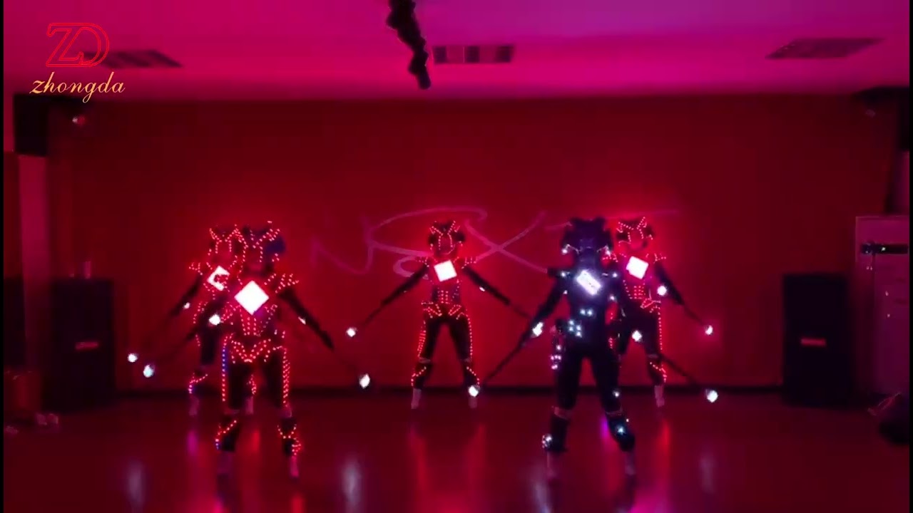 This LED Group Performance Suit + Glowing Instruments = Viral Stage Magic！ 