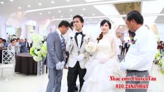 Chú rể hát tặng cô dâu rất ý nghĩa  - Làm vợ anh nhé