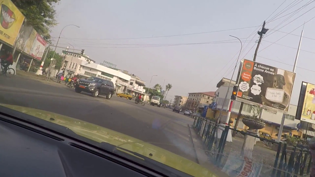 Douala / bonanjo a Bonapriso : Avenue de Gaulle, Rue Toyota