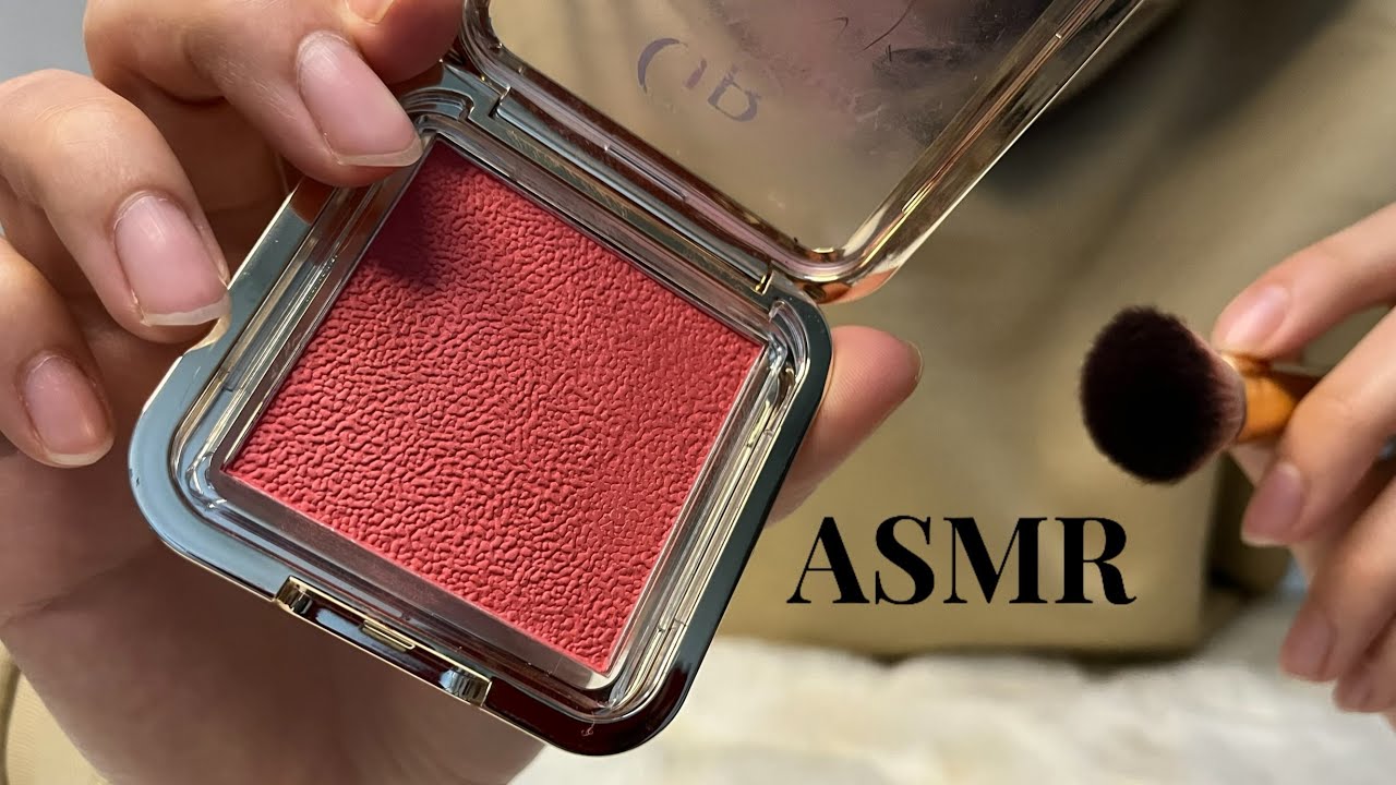 ASMR| Doing Your Makeup 💖 (mouth sounds, personal attention)