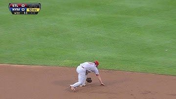 Carpenter makes a heads-up grab at second
