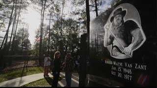 Mississippi places road signs for Lynyrd Skynyrd monument, plane crash site