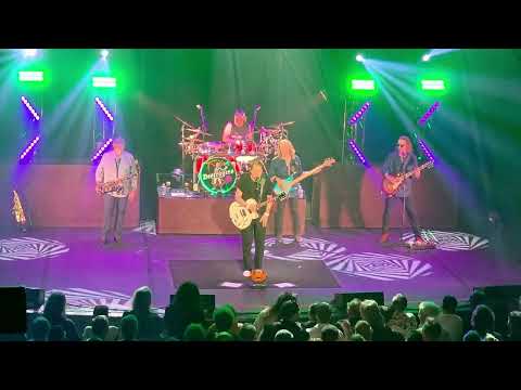 GEORGE THOROGOOD AND THE DESTROYERS Get a Haircut Live Bataclan Paris 2026