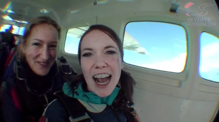 Jacquelyn Freeman's Tandem skydive!