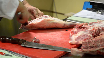 Come fare a pezzi un agnello?