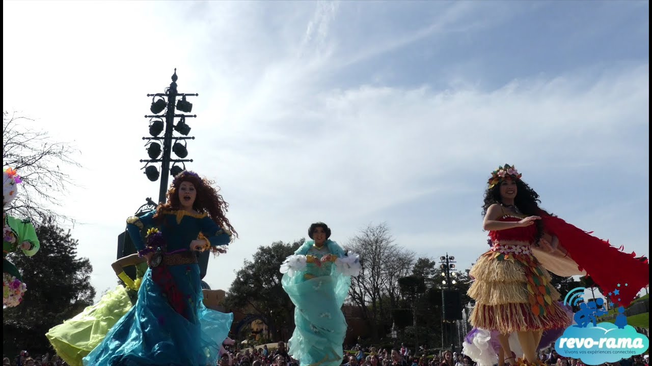 Le Revo-Rama au Festival Pirates et Princesses et à l'Auberge de Cendrillon de Disneyland Paris.