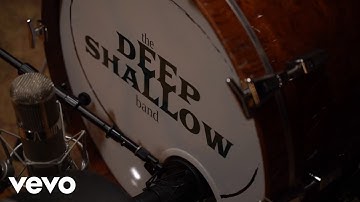 The Deep Shallow Band - Finding My Way Back (Official Video)