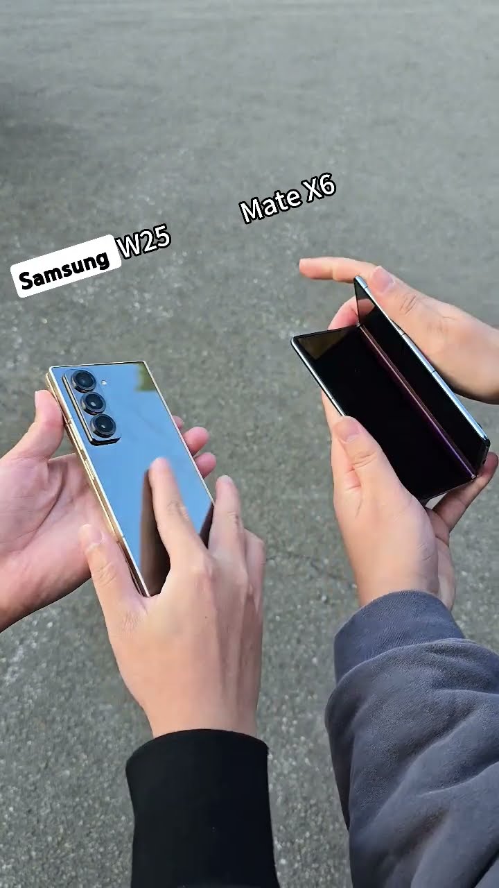 Donate 15,000 yuan to W25 and get a folding screen mobile phone. Both models are new folding screen