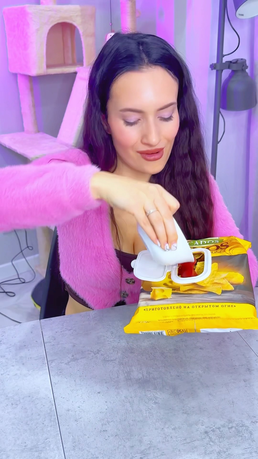 How To Eat TORTILLA NACHO CHIPS like Mom And Dad #katebrush #shorts #nacho #eating #chips #funfood