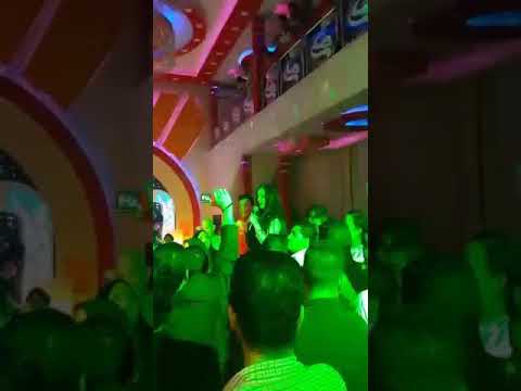 دالي حسن بطلة كليب ركبني المرجيحة تشعل أحد الأفراح بأغنية الكوكو واوا