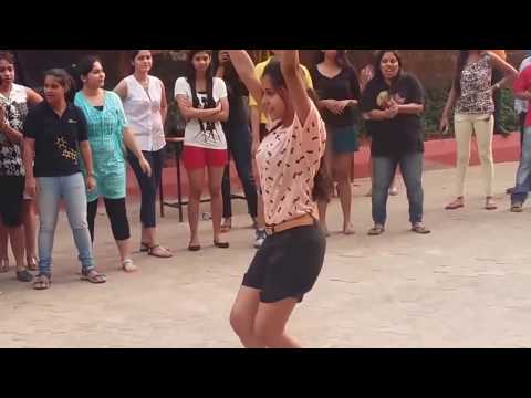 DKTE ichalkaranji | FLASHMOB | GIRL DANCE | ENGINEERING COLLAGE