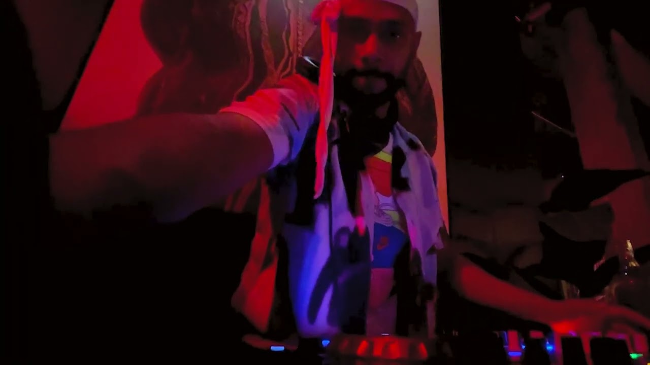 OUTSIDE SERIES: NEON ALLEY - JAYLIN JANUARY - BAIJIU LIVE DJ SET 04.07.25