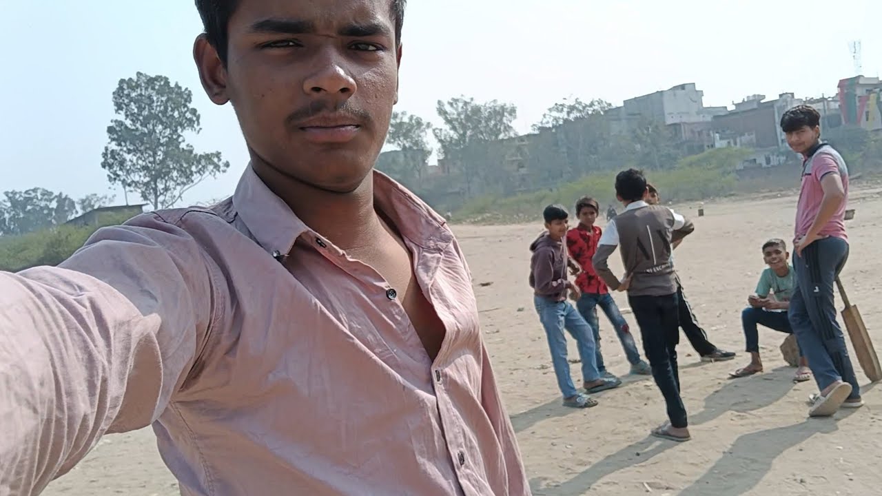 Cricket♥️ khelne pouch gaye 🏏apne dost ke sath // Friends vlogs001 // 