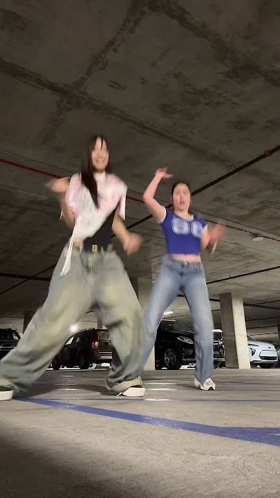 BOOGIEEE DOWNN !! 👯‍♀️