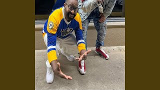 Money Moves (feat. Show Biz)