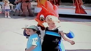 Barney Live, Hanna Barbera Cartoon Characters,Flintstones & A Day In The Park Universal Studios 2000