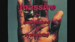 Miniatura de vídeo de "Massive Attack - Unfinished Sympathy"