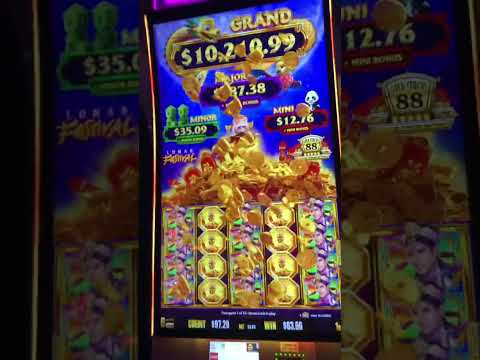 Triggering the Hot Stuff Bonus Feature! Nice hit! #slots #casino #trend #gamble