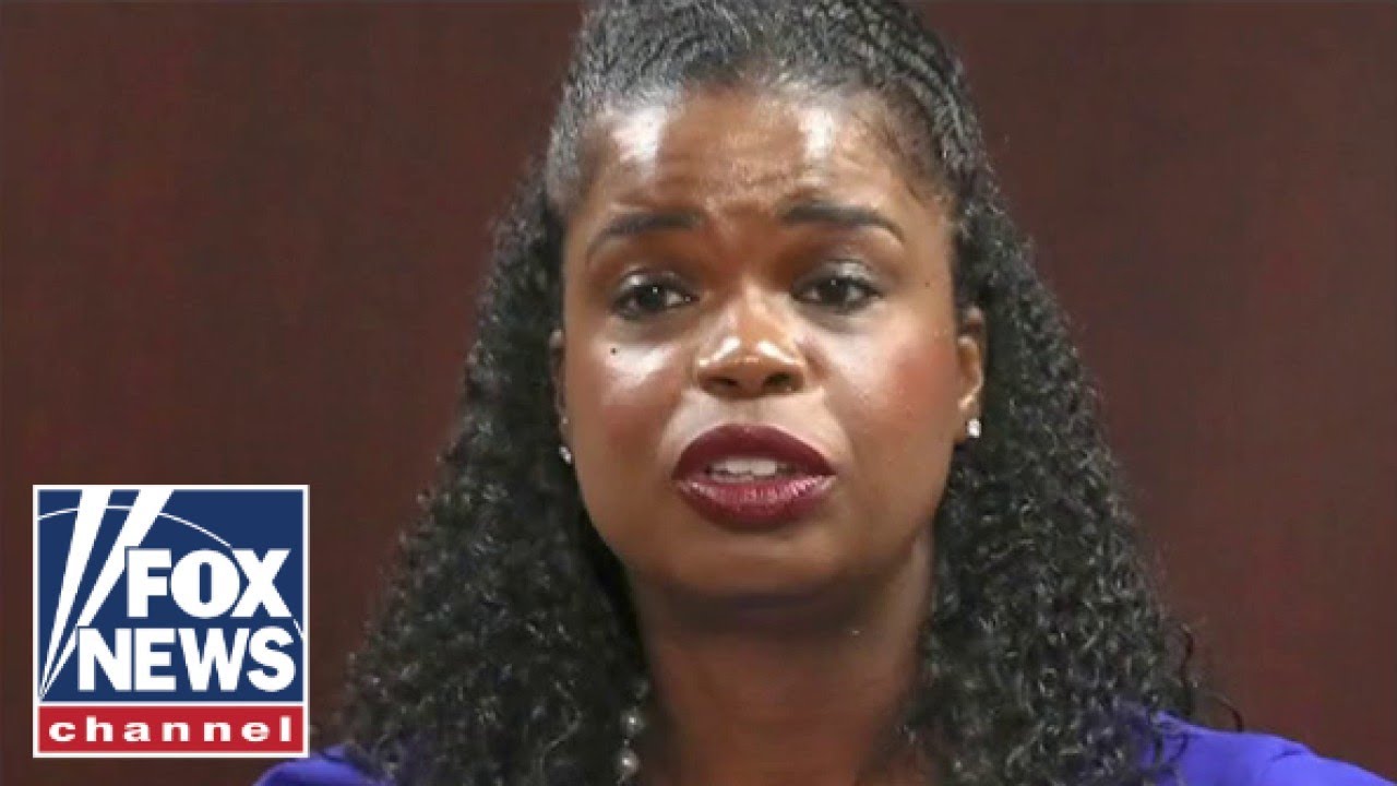 ⁣Kim Foxx facing calls to resign over ties to Jussie Smollett