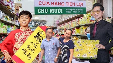Danh ca Ngọc Sơn đến chúc mừng ba mẹ Hồ Văn Cường khai trương cửa hàng tạp hóa