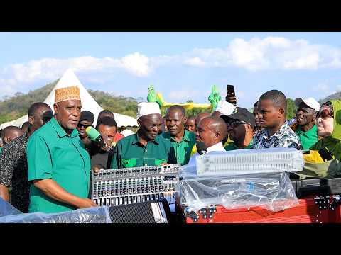"SANAA SIYO MATUSI" MWENYEKITI CCM TANGA AKABIDHI VIFAA VYA MUZIKI VYA MILIONI 27