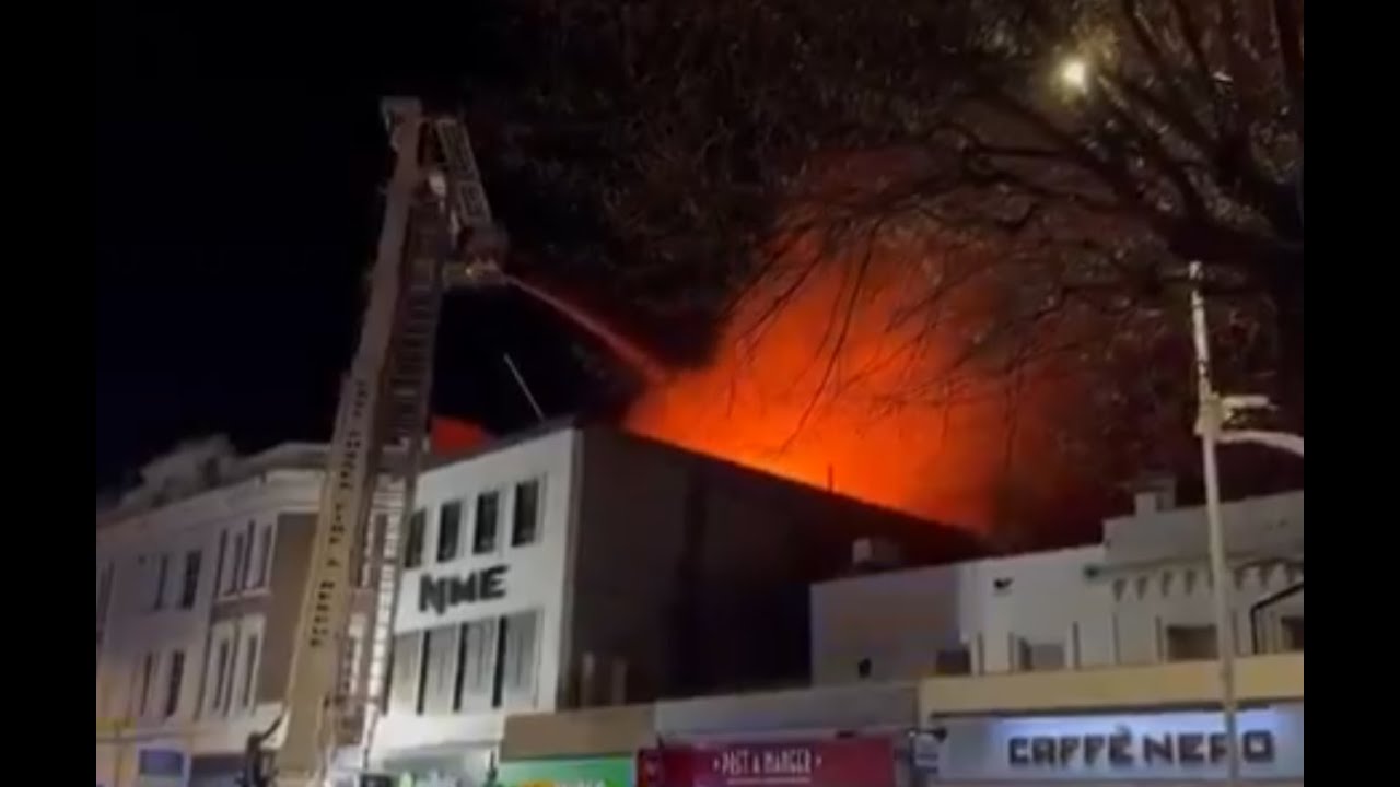 Blaze in Eastbourne Town Centre | Fire Above NME Nightclub – 6 Engines at Scene