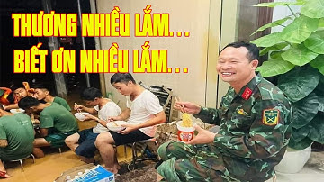 NHỮNG BỮA CƠM VỘI VÀNG CỦA BỘ ĐỘI TRONG MƯA LŨ