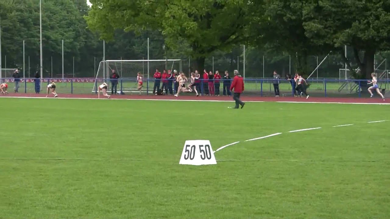 4x100m Frauen 1. Staffel DMM Hannover 2010 YouTube 4x100m Frauen 1. Staffel DMM Hannover 2010 YouTube