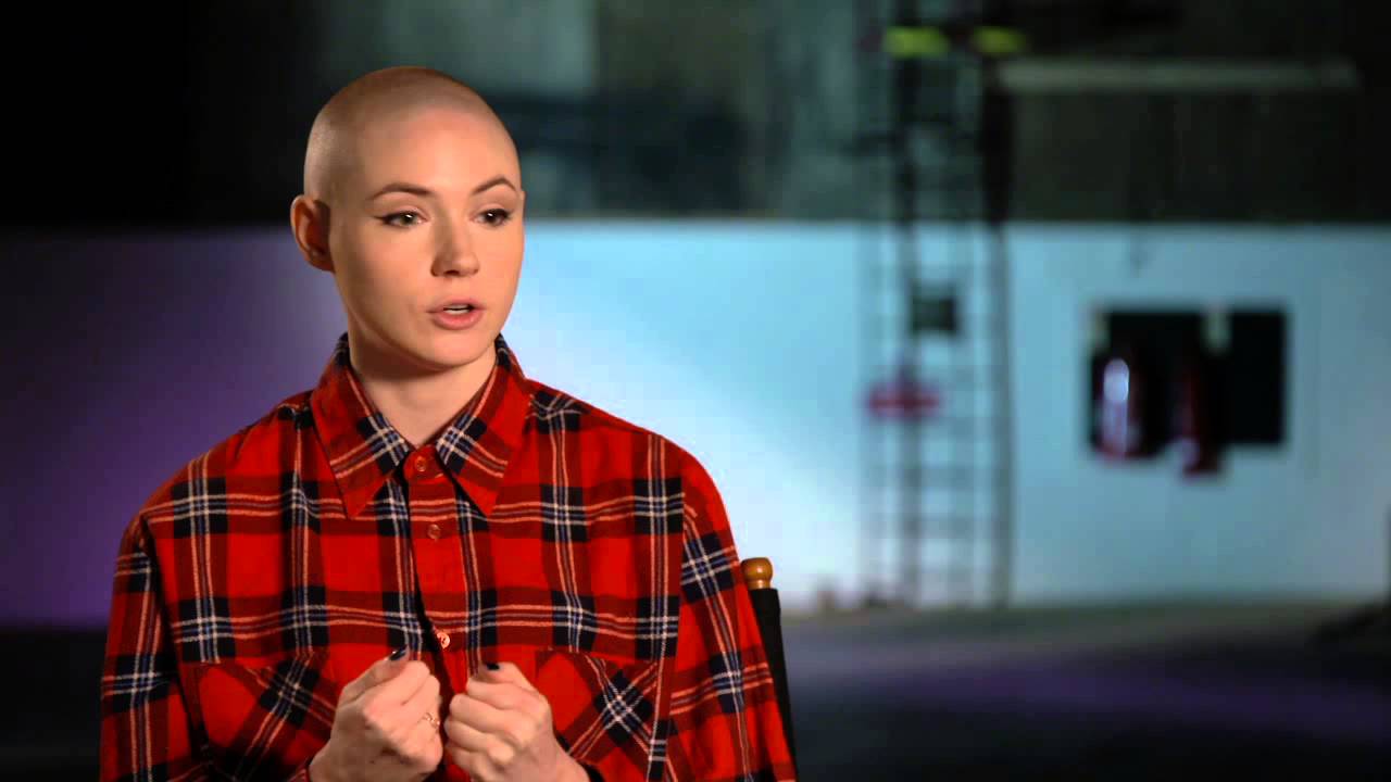 Függőség árnyék geometria karen gillan nebula interview Tájkép Veréb ...