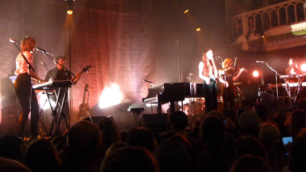 Birdy Keeping Your Head Up - Live Paradiso Amsterdam 2016