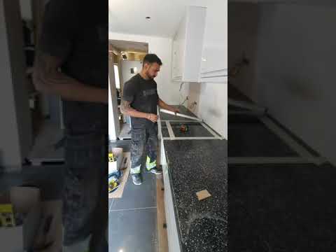 b&q kitchen fitting