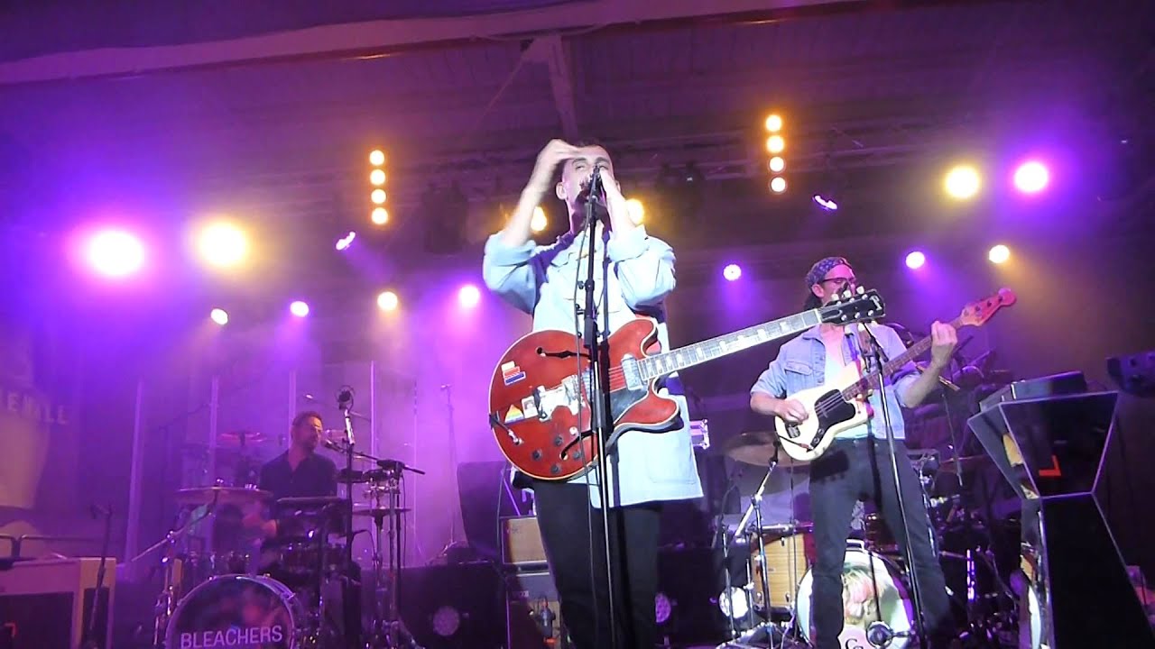 20140918 The Bleachers Dreams (Cranberries Cover) House of Vans