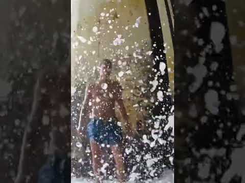 الوقوف في البحر الهائج