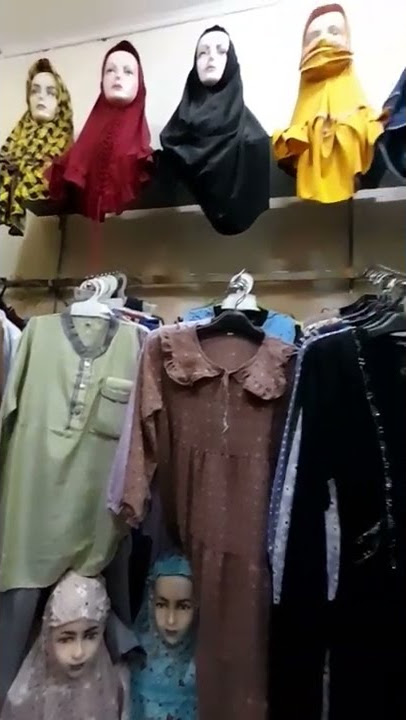 AYEUNA MEULI BAJU TEH NUNGTUT NUNGKTUT.!!