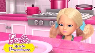 ¡BARBIE SE REENCUENTRA CON SU MEJOR AMIGA! 👯‍♀️💛 | Life In The Dreamhouse | Barbie En Español Latino