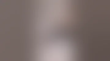 لما تنامي مع حبيبك ينسيكي النوم 