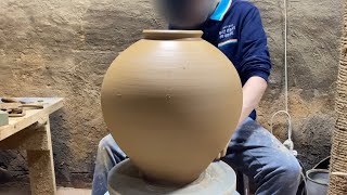 둥근 달항아리 Moon jar