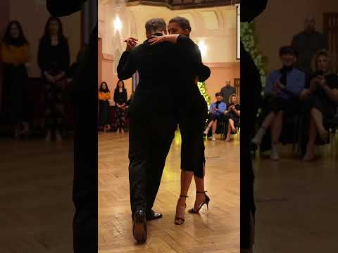 Tekla Gogrichiani & Lukasz Wisniewski): Explosive Rhythmic Tango Performance