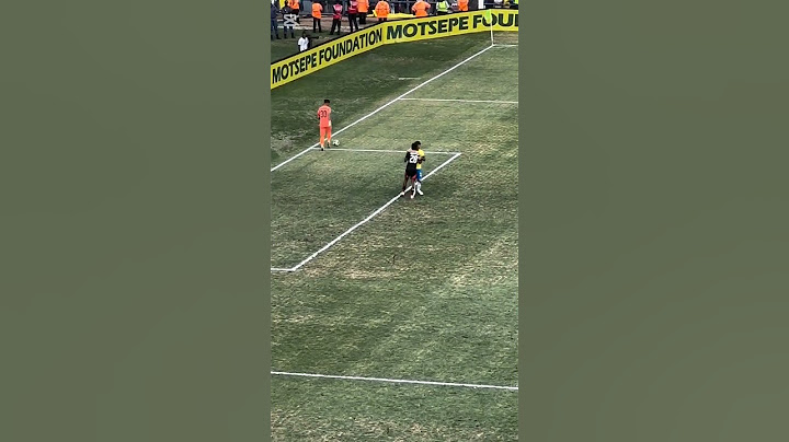 He needed that hug😂😂🔥 #mamelodisundowns #kaizerchiefs #orlandopirates#psl