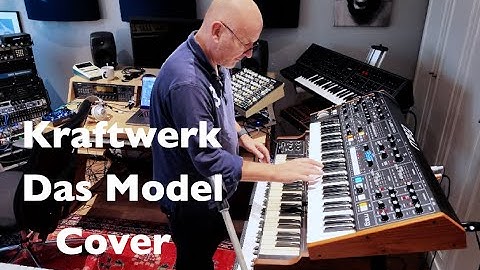 Das Model Kraftwerk cover with Moog Muse and Roland VP330 Vocoder