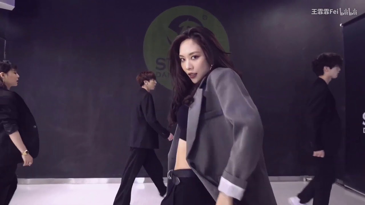 王霏霏 Wang Feifei dance cover (Super Junior, 2PM, EXO & BTS)