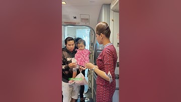 Pramugari Cantik Lion Air Menyambut Penumpang Masuk Pesawat 🥰🥰🙏🙏