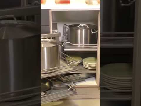 Самый бесячий угол кухни - решается так! #кухниназаказ #мебель #interiordesign