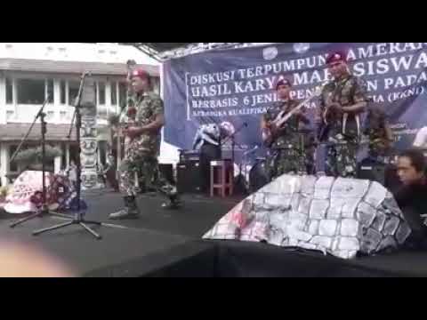 bendera kuning//marinir 8 rokers sejati